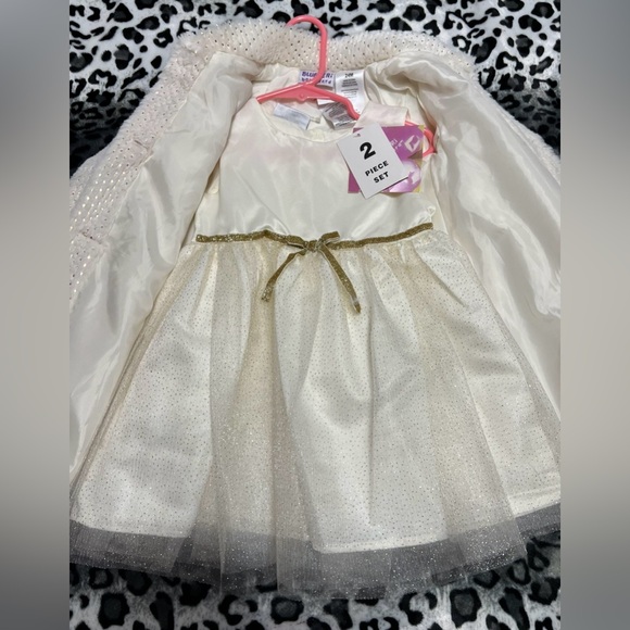 Blueberi Boulevard beige and Gold textured knit coat and dress - Picture 3 of 11